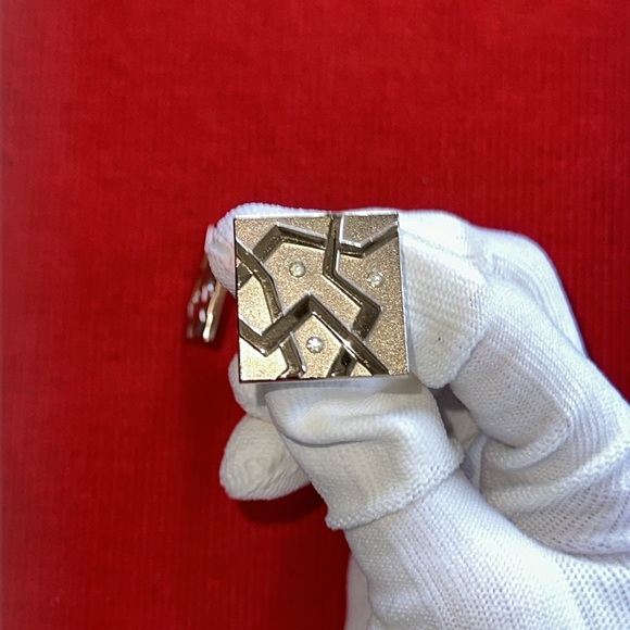 Geometric Gold Tone with Stones Cufflinks - Picture 5 of 6